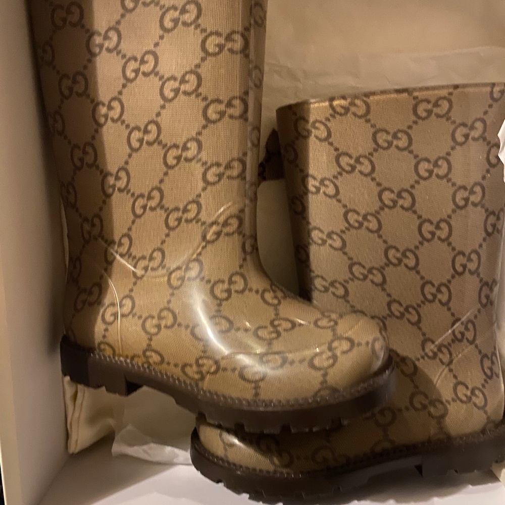 Toddlers Gucci boots . $150 Brand New